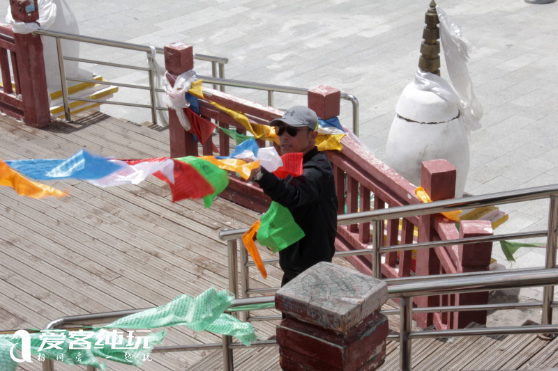 也拉山掛經幡 (1)