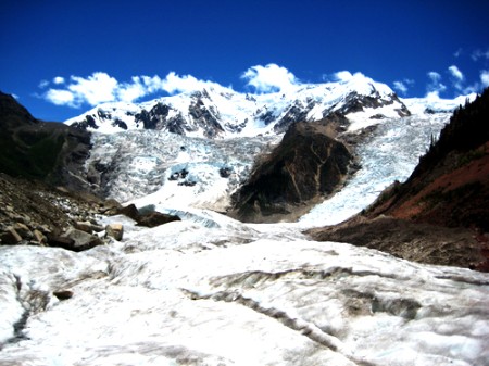 驚艷而又神奇的米堆冰川