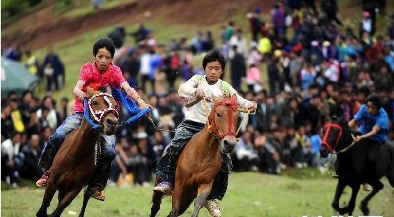 西昌火把節賽馬